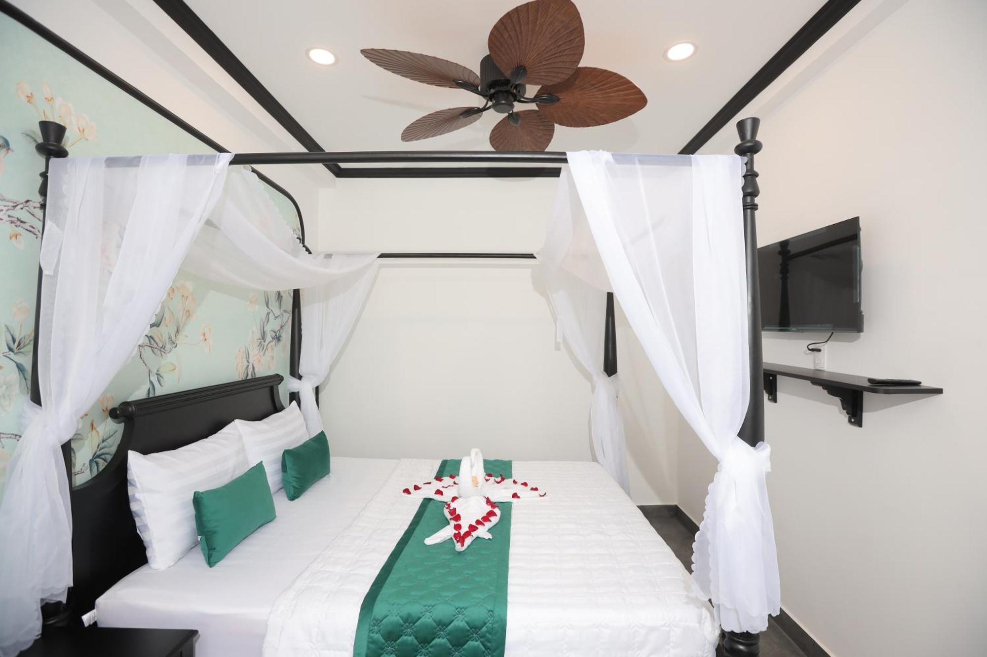 Hotel Phu Gia 228 Le Luong Ho Chi Minh City